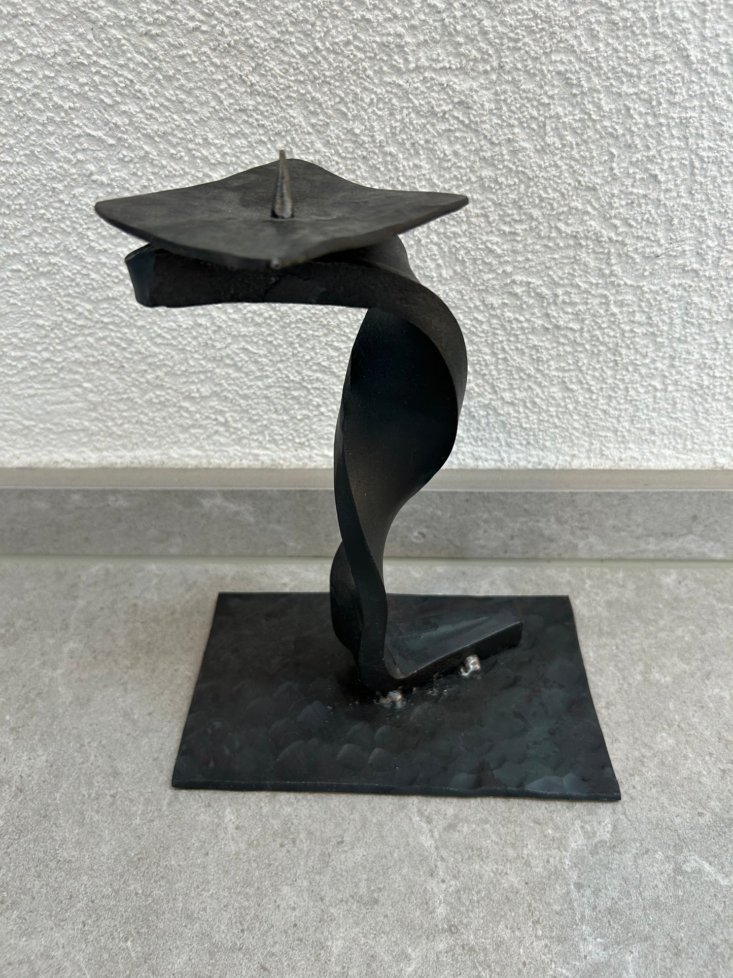 Kerzenständer Flachstahl gekröpft, Nr. 66